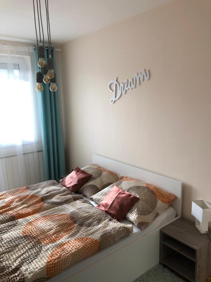 Szeged Gyoengye Apartment Exterior photo