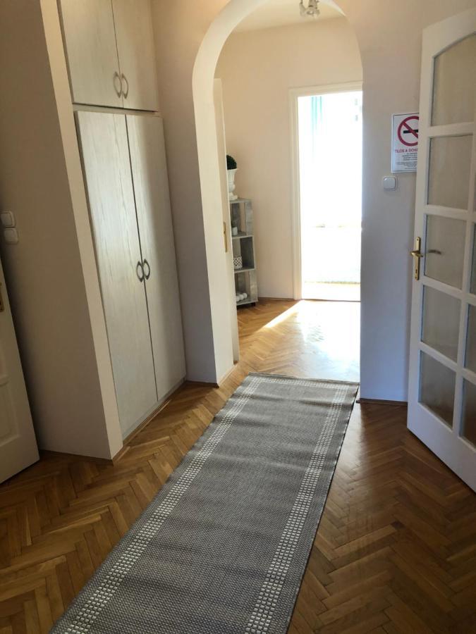 Szeged Gyoengye Apartment Exterior photo